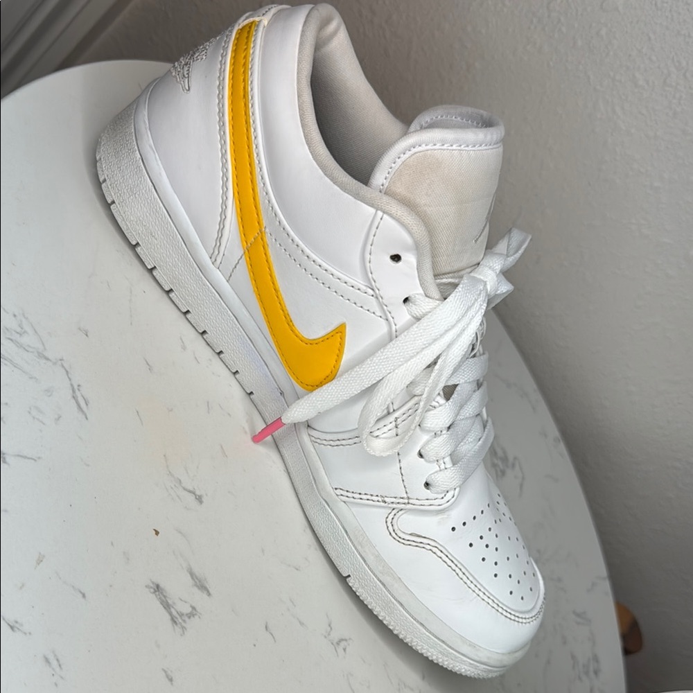 Nike Air Jordan 1 Low Mens 7.5 (9 w) white neon Multi-Color Swoosh Sneakers CW…‎ - Picture 9 of 16